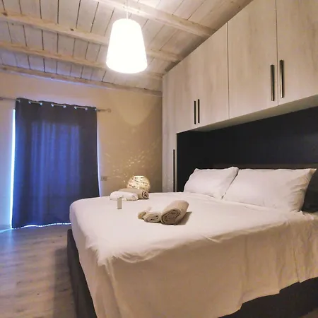 Bilocale In Centro Storico A Апартаменты Бертиноро